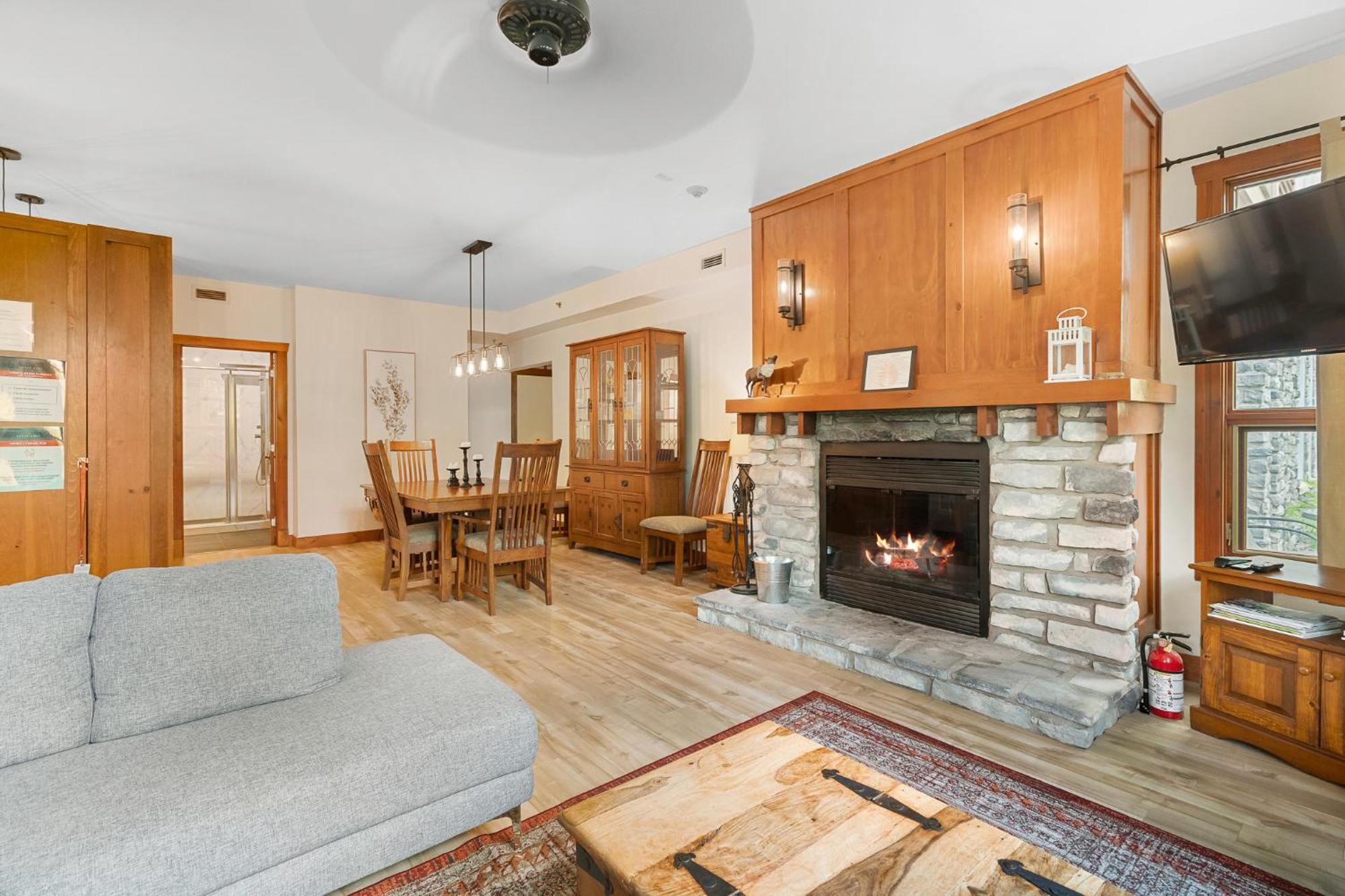 Les Eaux - 2Bdrs W Pool & Hot Tub Near Village Mont-Tremblant Exterior photo